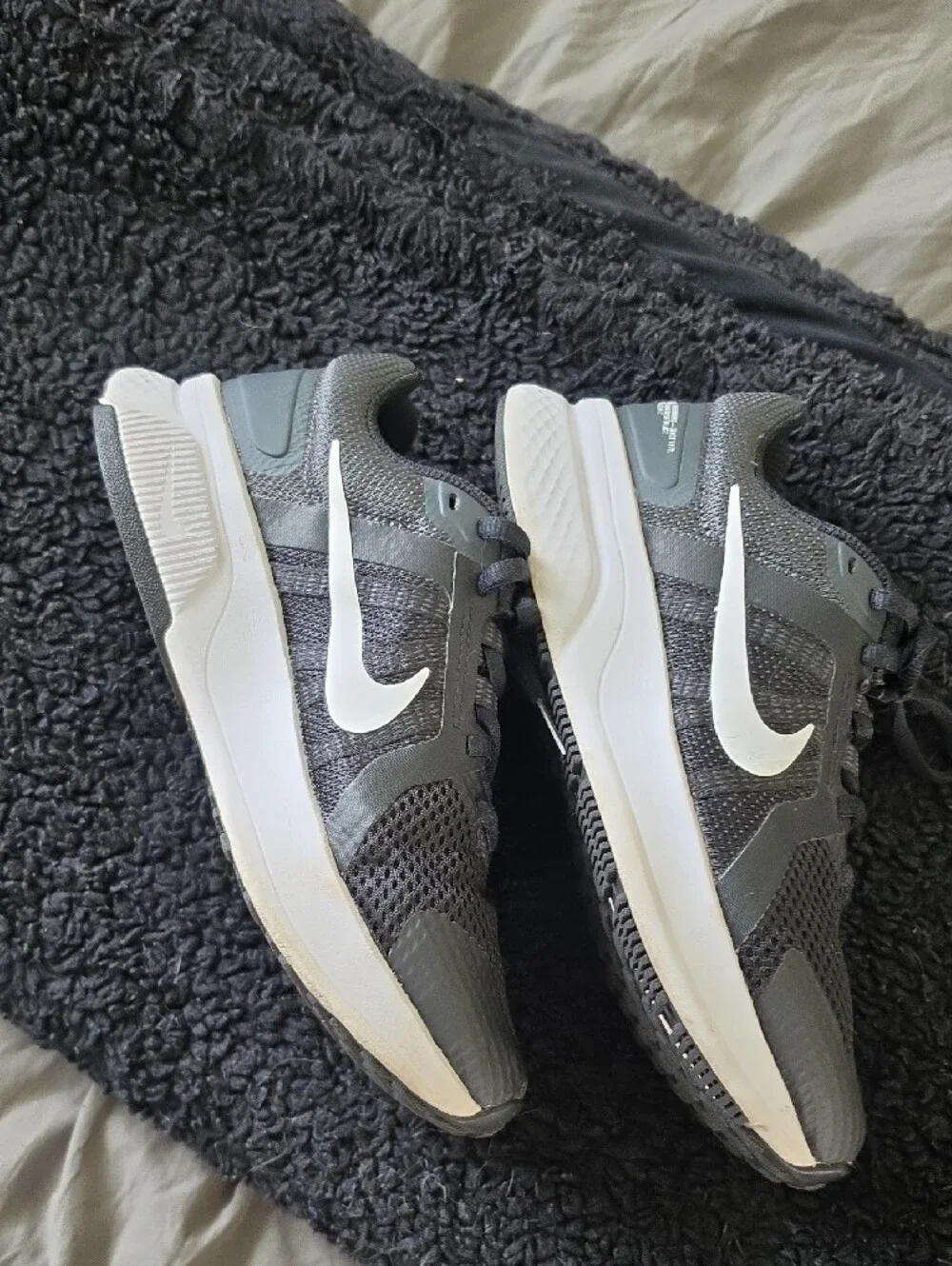 Nike Black and White Mesh Running Sneakers
